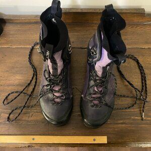 Arc'teryx Bora Mid Gore Tex women's boots